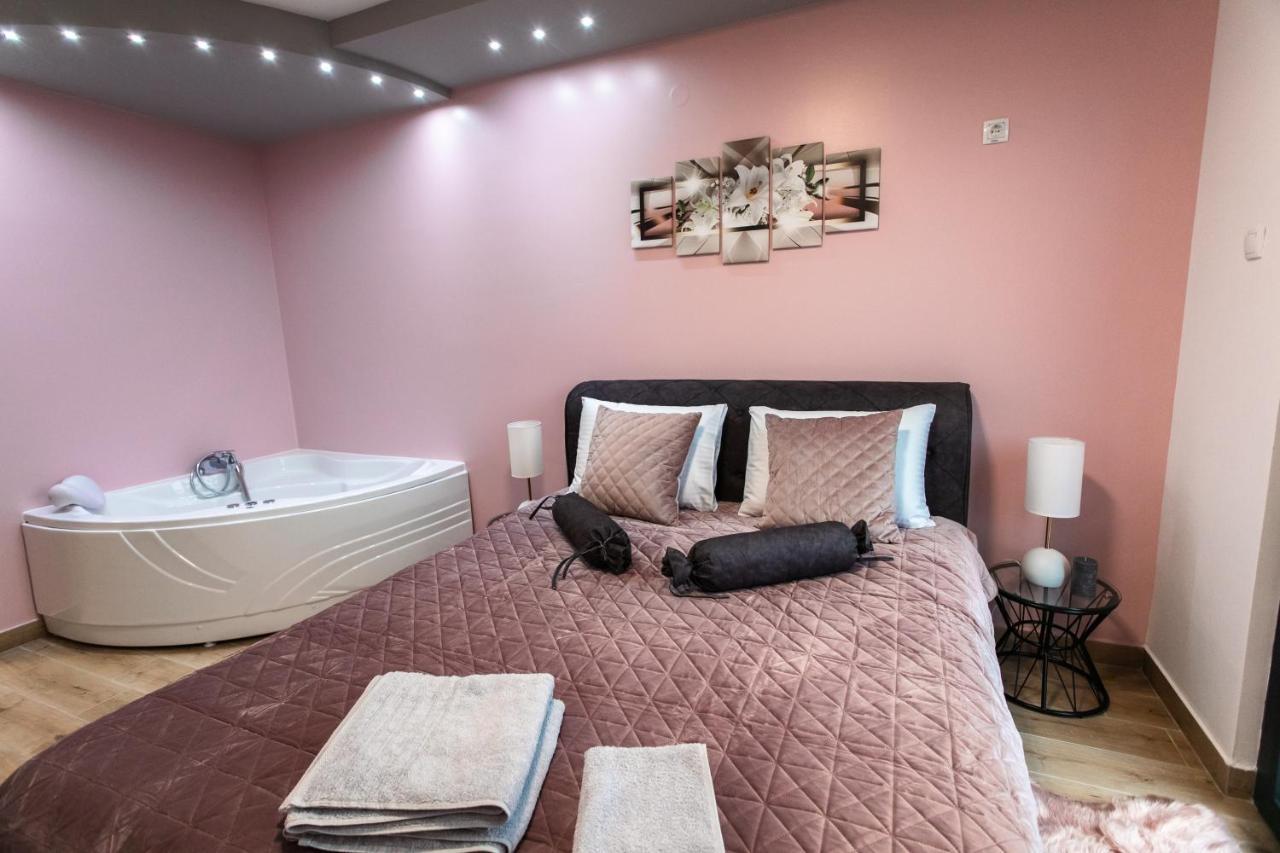 Room Jacuzzi “Athena” Subotica Esterno foto